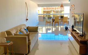 Apto NOVO BEIRA MAR Praia do Morro vista mar e montanha com 120m 3 qtos Ed Elegance limitado a 8 hóspedes independente da idade